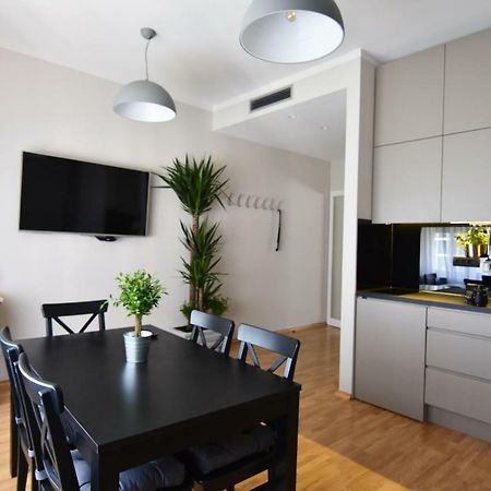 Karlo Main Square Apartments 1 Zagreb Bagian luar foto