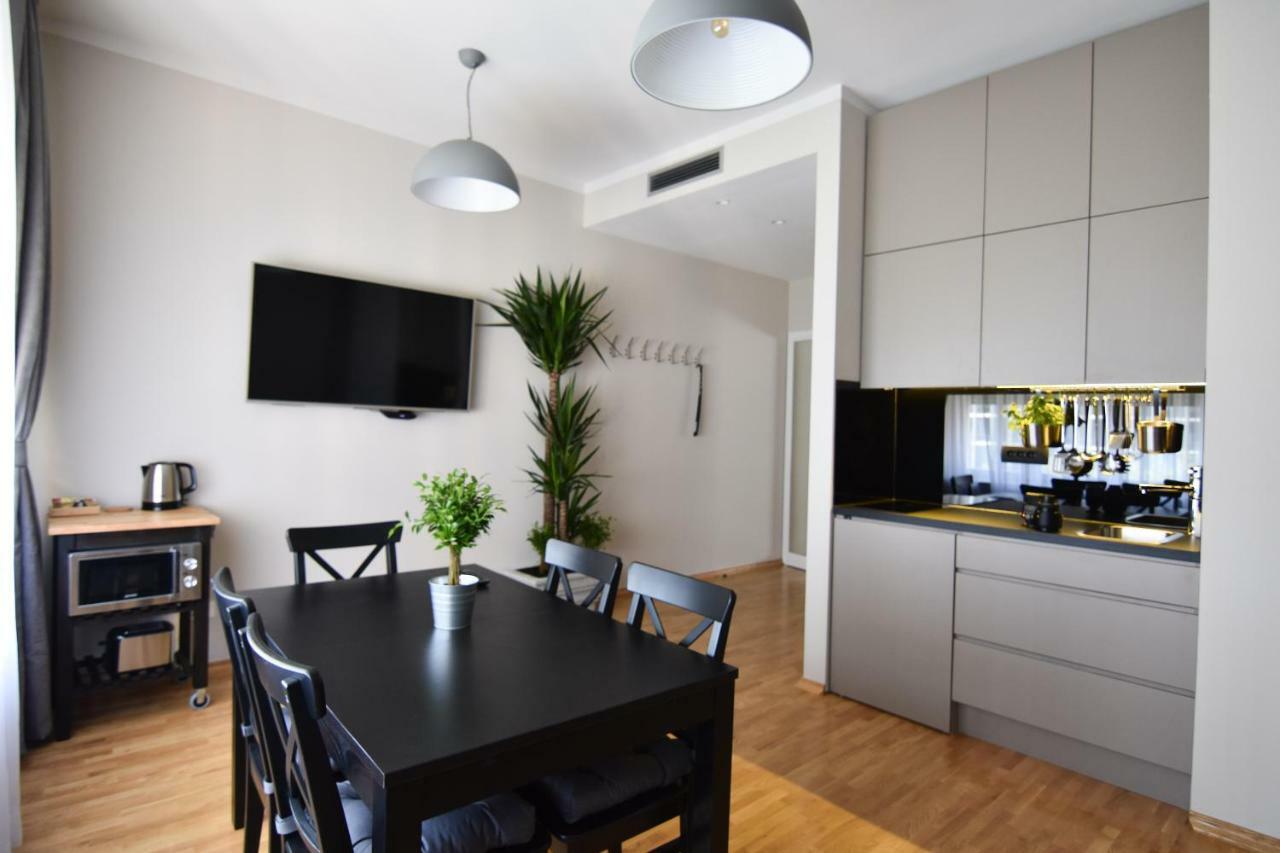 Karlo Main Square Apartments 1 Zagreb Bagian luar foto